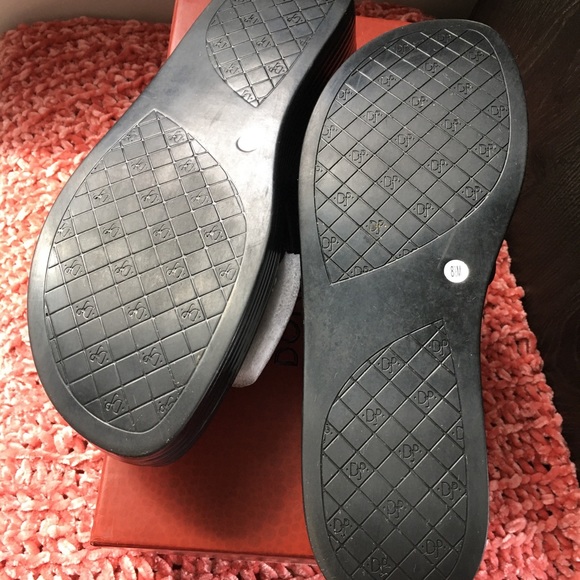 SOLD!  Donald J.  Pliner FIFI 19SPKS Sandals NIB - Picture 5 of 6